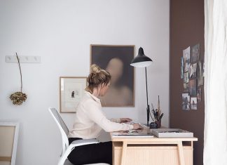 Ergonomic Office Chair vs Standard Office Chair : What is different? Ergonomic office chair