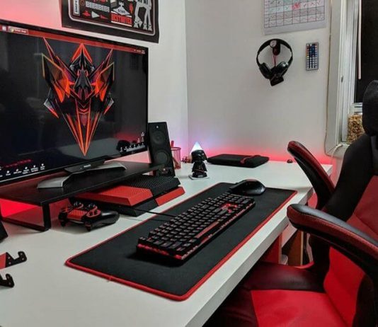 Step up Your Game with 8 Gaming Desk Accessories Gaming keyboard - one of 8 gaming desk accessories