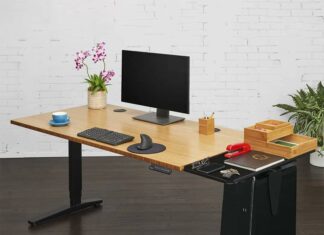 Vari vs Uplift V2 Standing Desk showdown ⭐ Which’s better? Uplift v2 standing desk vs Vari
