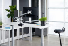 Vari Electric Standing Desk – A Pretty Stable & good choice for tall people Vari electric standing desk image