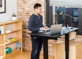 SDADI Solid Wood Desk Top Crank Height Adjustable Standing Desk Review – perfect for a work-from-home scenario SDADI Solid Wood Desk Top Crank Height Adjustable Standing Desk Review