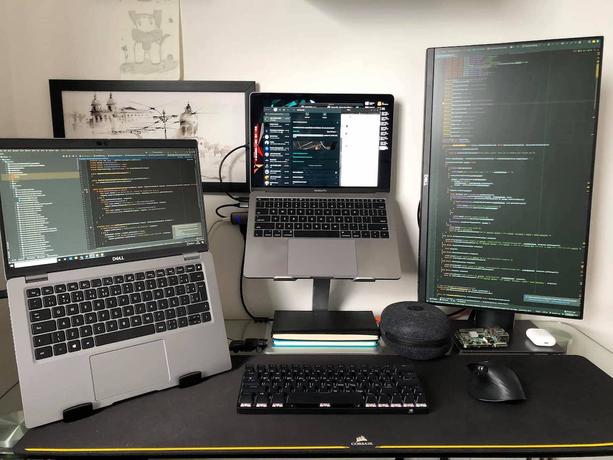 gaming desk setup idea 6