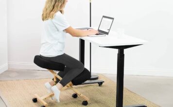 VIVO DRAGONN Kneeling Chair Review (2026): cushy, solid, sized for the small DRAGONN kneeling chair
