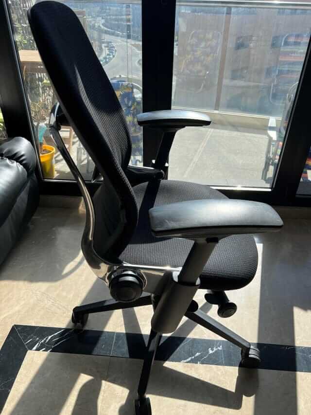 Leap V2 chair