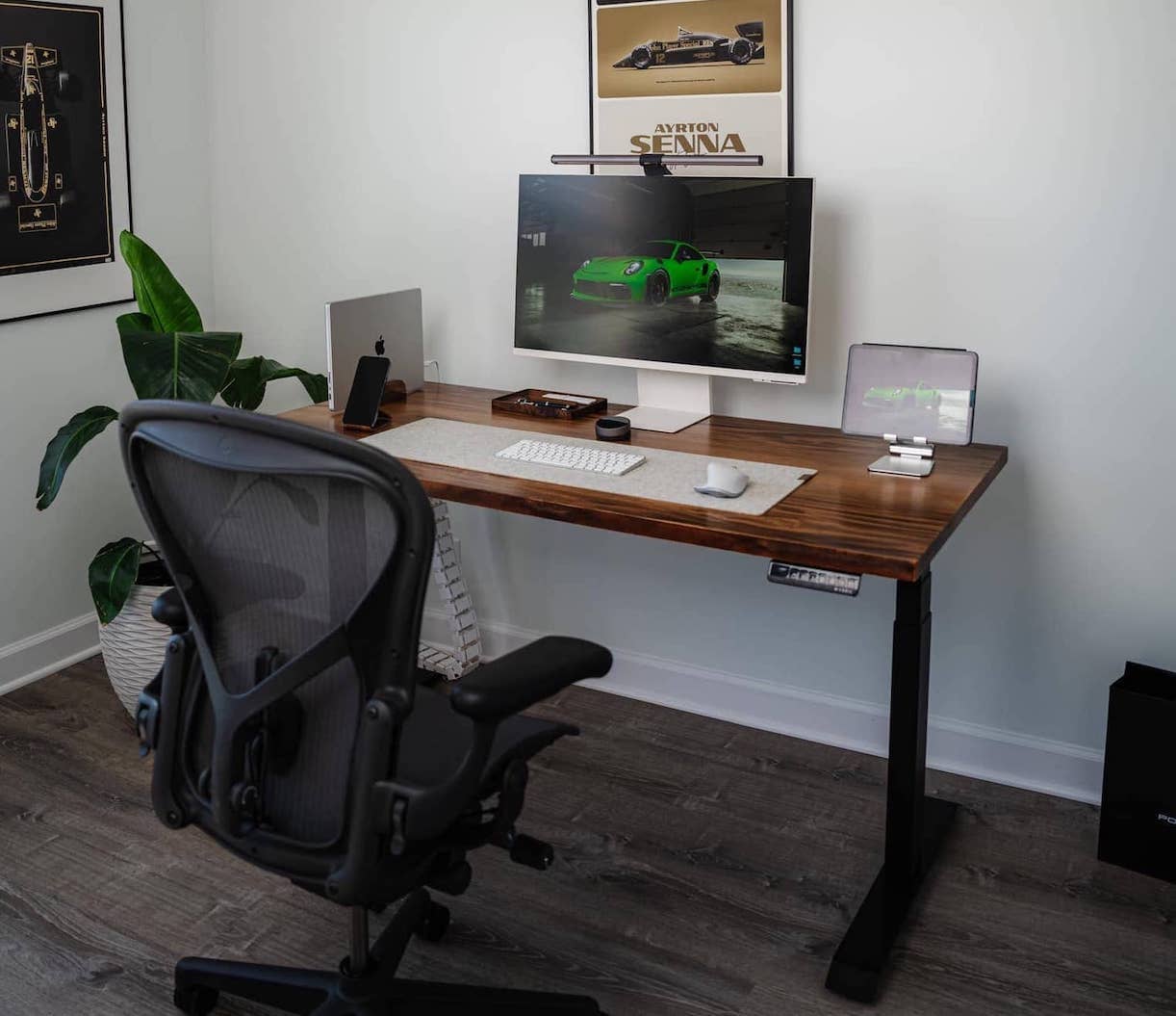 buyer guide for standing desks under 500 bucks