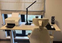 How the Famisky Standing Desk can Spark Joy in You famisky standing desk review