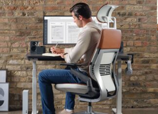 How to Fix an Office Chair that Won’t Stay Up
