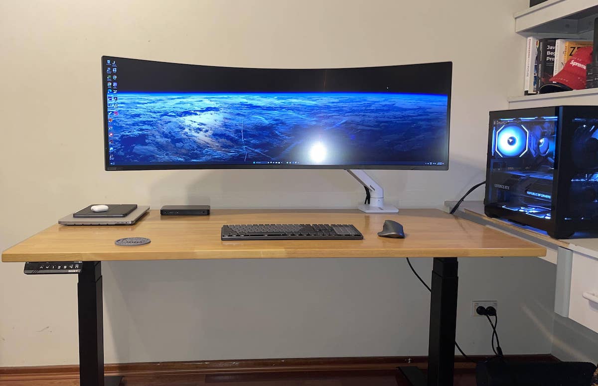 ultrawide monitor
